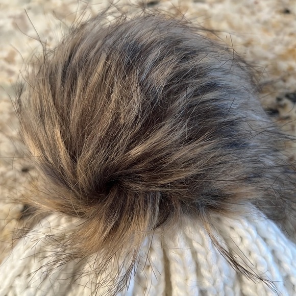 Panache Lined Grey, White, Black w/ Faux Fur Pom Pom Stocking Hat. New! - Picture 2 of 8